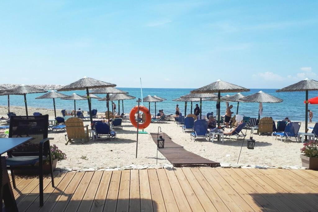 Anna Beach Suites Limenaria  Buitenkant foto