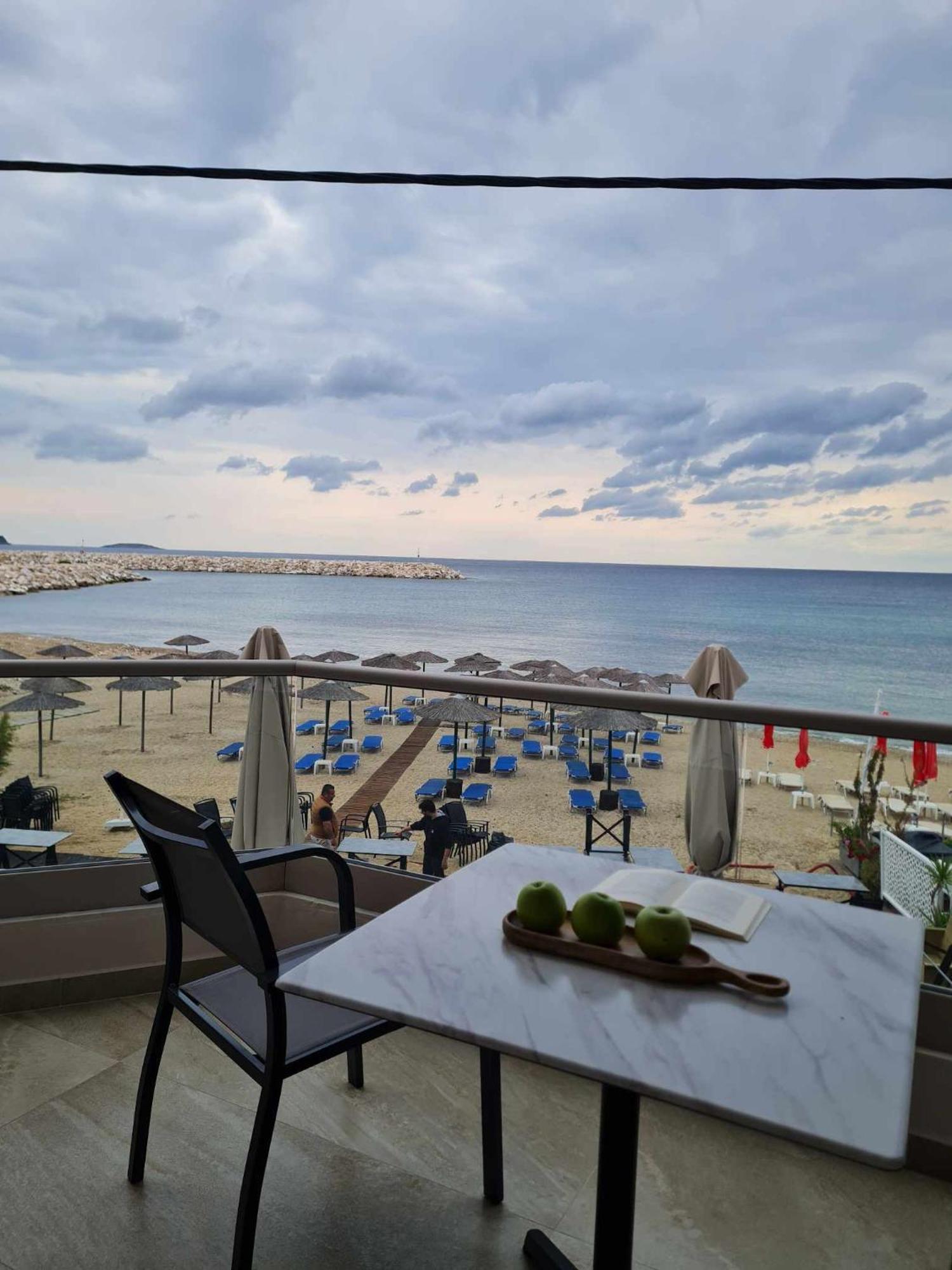 Anna Beach Suites Limenaria  Buitenkant foto