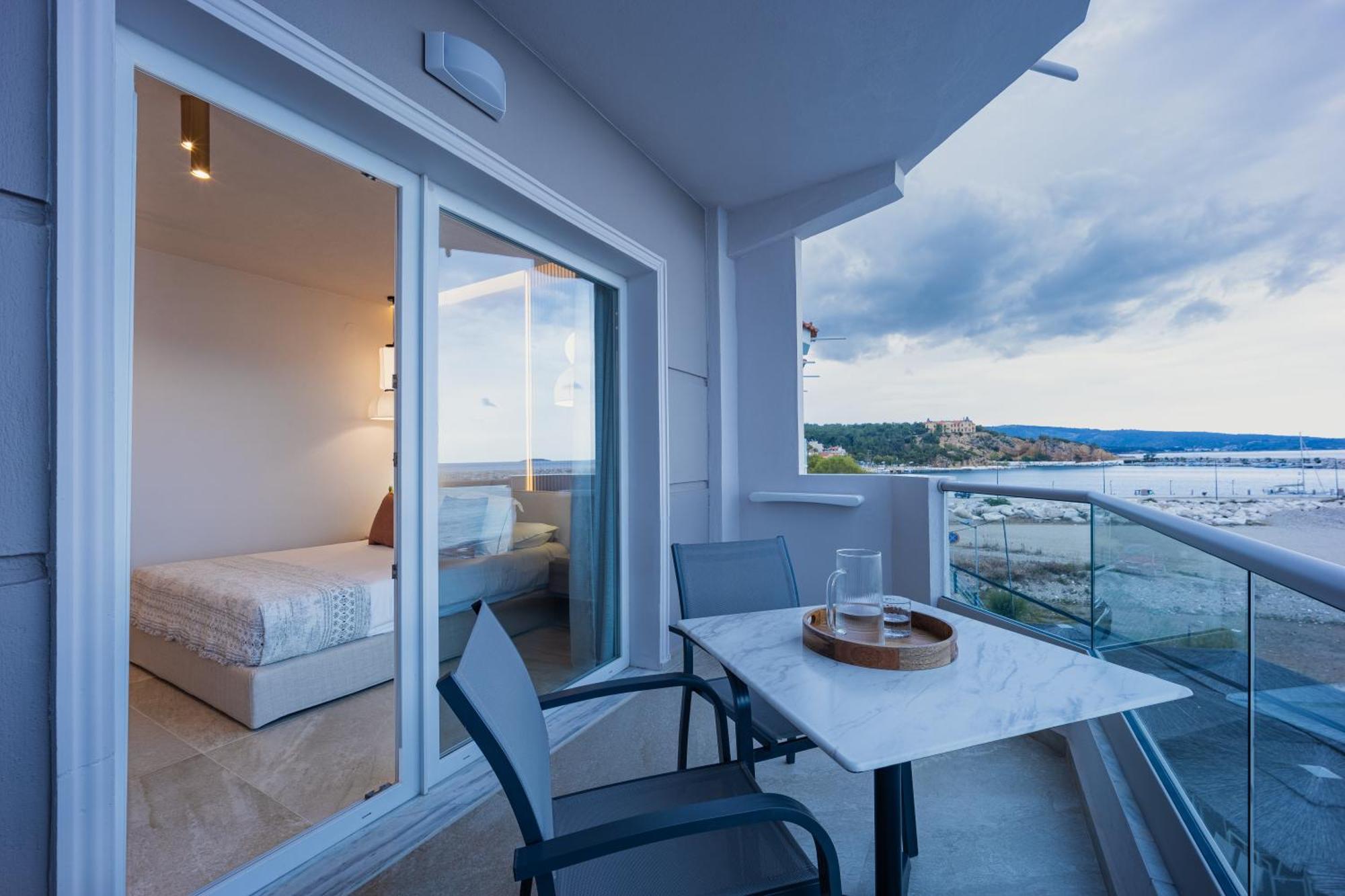 Anna Beach Suites Limenaria  Buitenkant foto