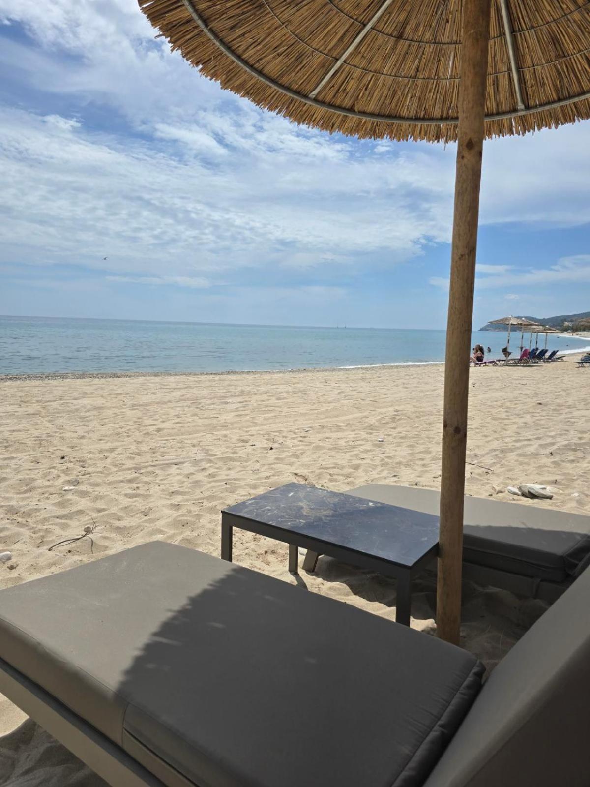 Anna Beach Suites Limenaria  Buitenkant foto