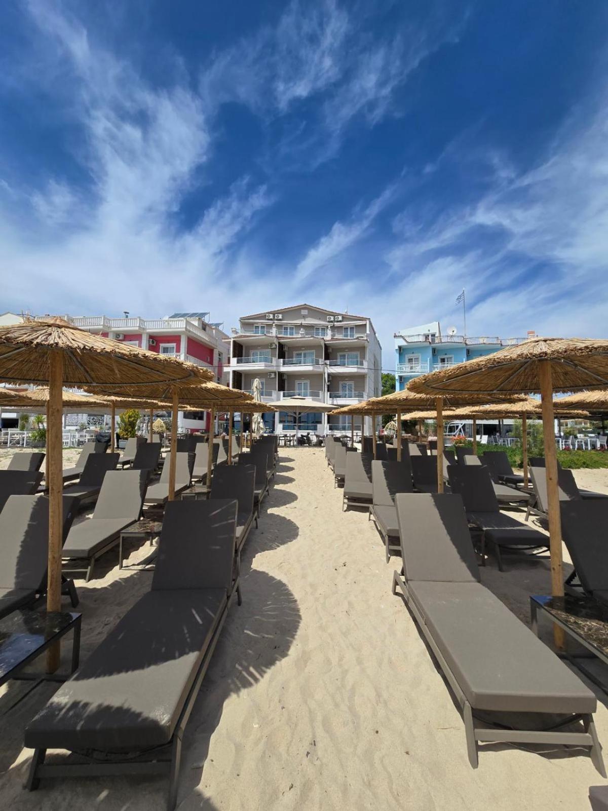 Anna Beach Suites Limenaria  Buitenkant foto