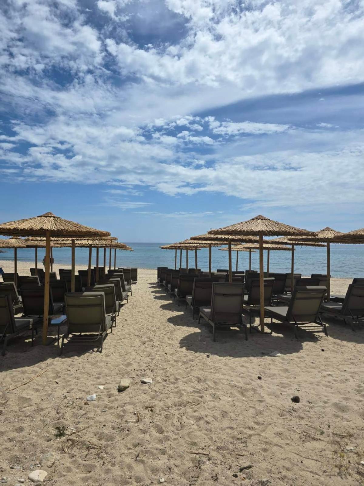 Anna Beach Suites Limenaria  Buitenkant foto