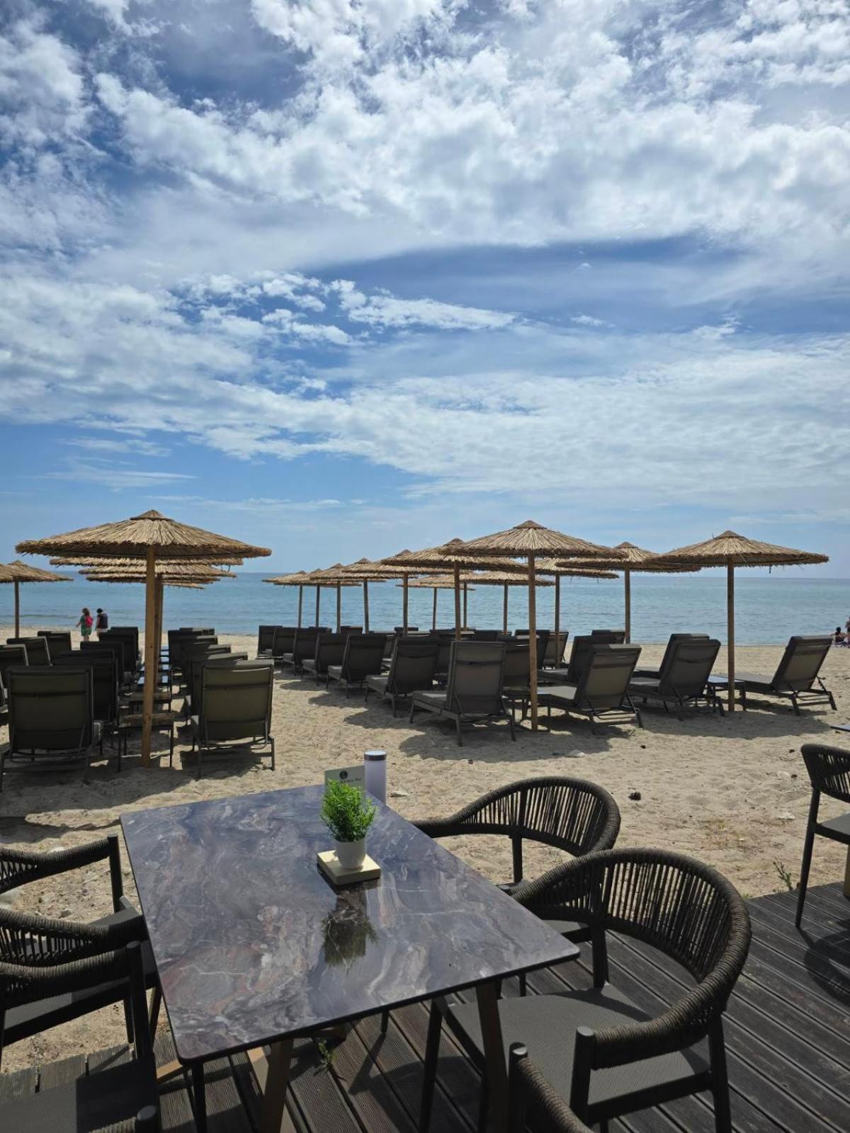 Anna Beach Suites Limenaria  Buitenkant foto